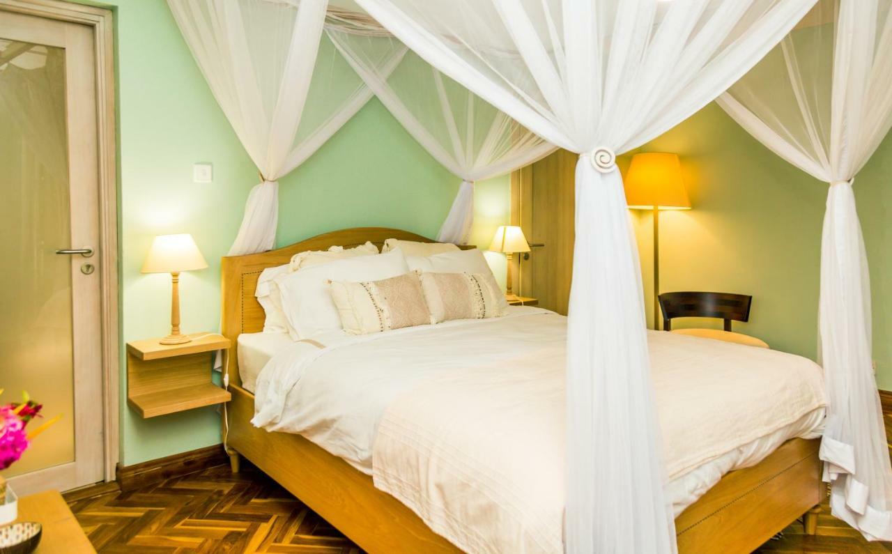 Ewange - A Casa Mia Bed and Breakfast Kampala Exteriör bild